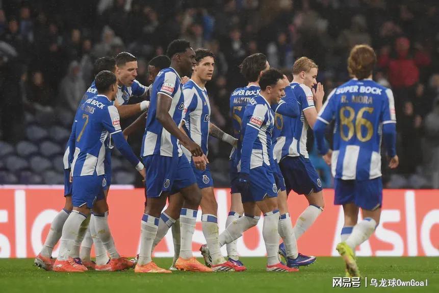 开云体育官网-强得可怕!夺冠热门踢疯了,狂揽11连胜+赛季不败,高居榜首