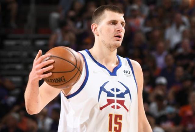 掘金惨败马龙不满球员态度：大家基本放弃了比赛