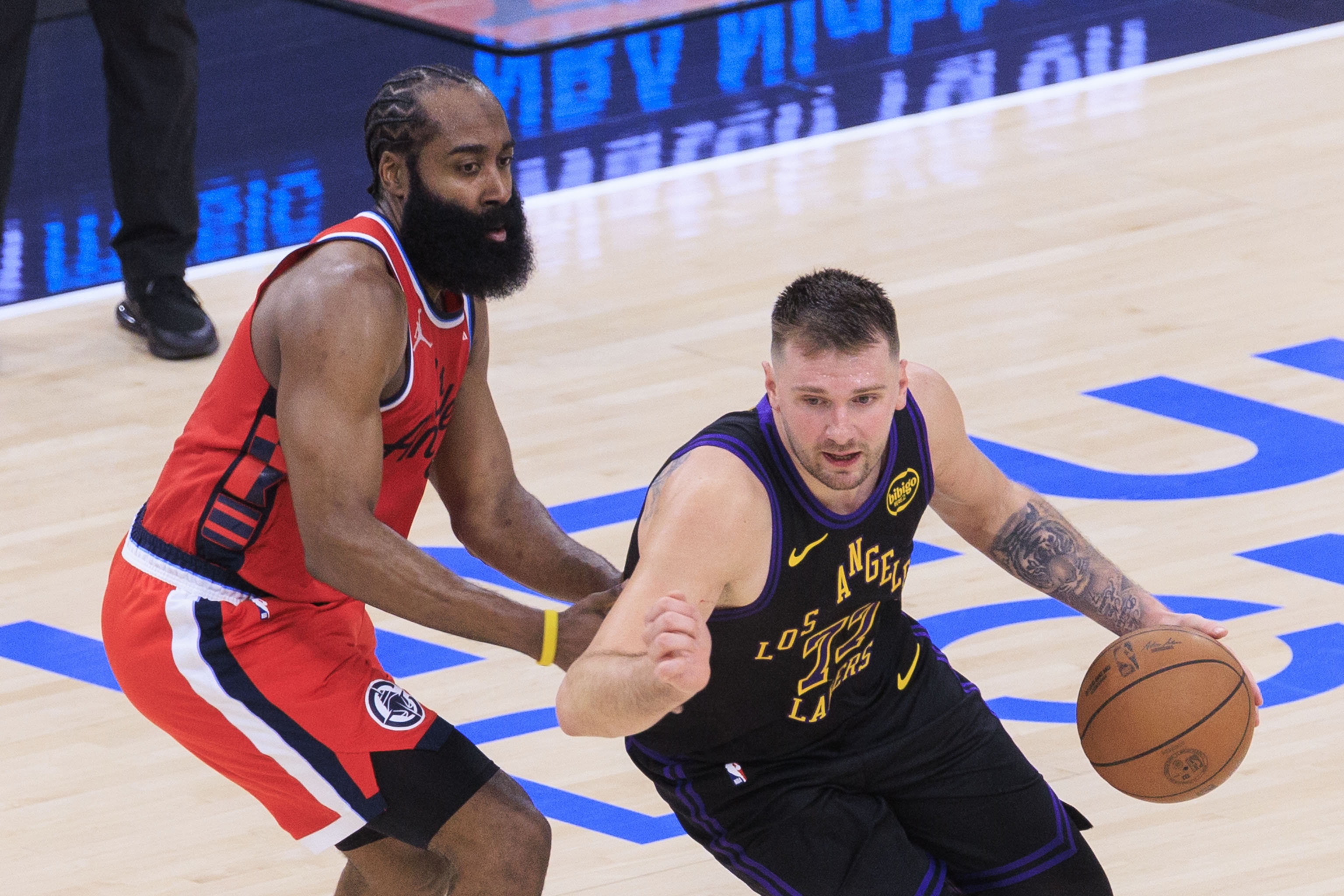 开云APP-每次单打得分：东契奇1.17分第1 SGA2 骑士哈登1.15分第3 快船登8